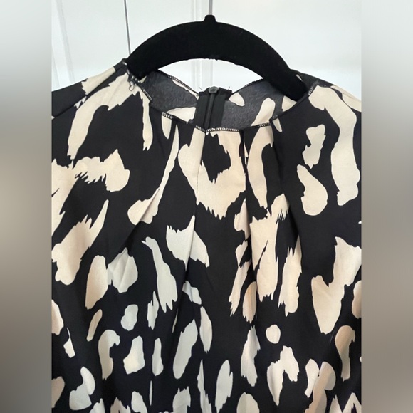 Modern lightweight dress, ruffle detail with professional but fun look - Picture 3 of 9